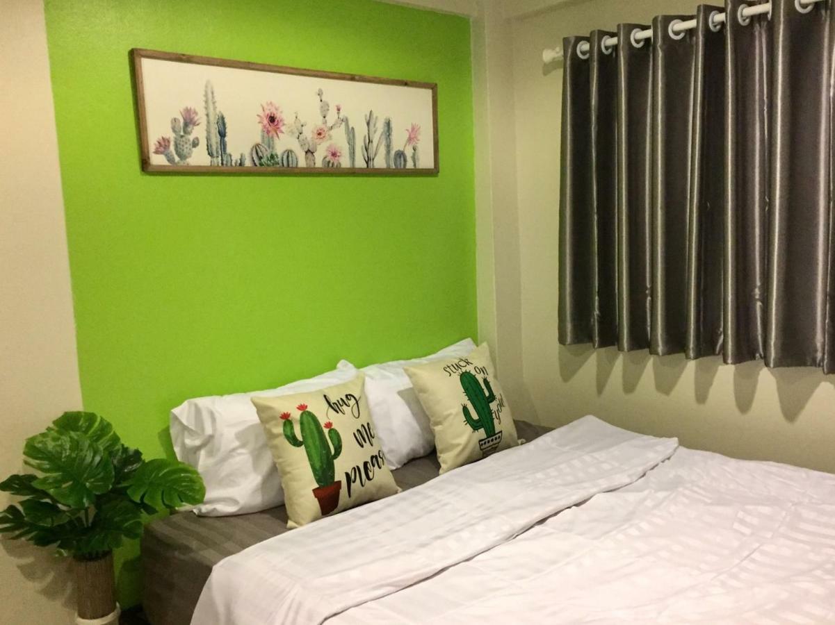 Nouveau Guesthouse Patong Luaran gambar